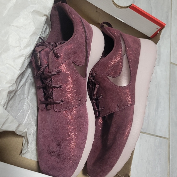 Women's Nike Roshe One PRM Burgundy Size 8.5 - Picture 5 of 13